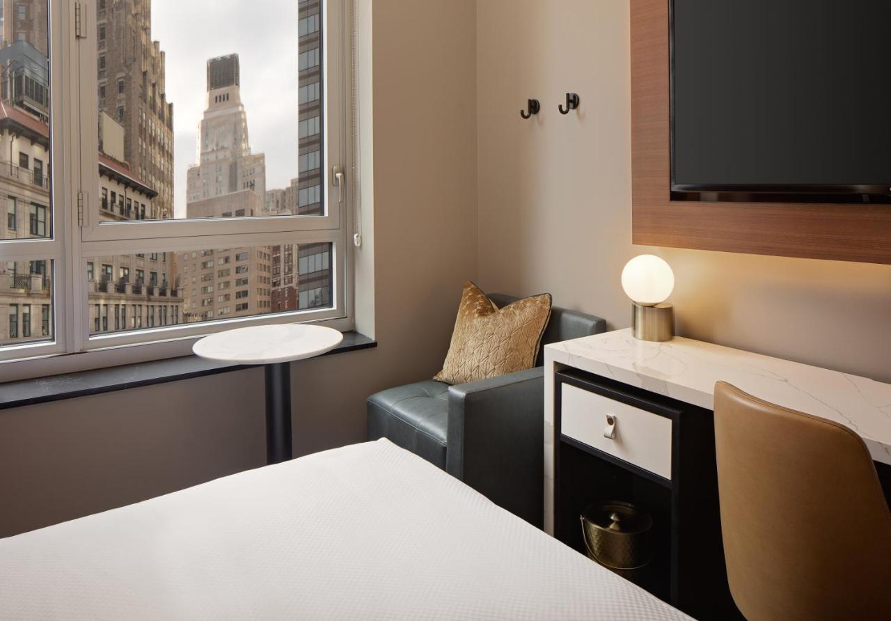 King Room Roll Shower Disability Access