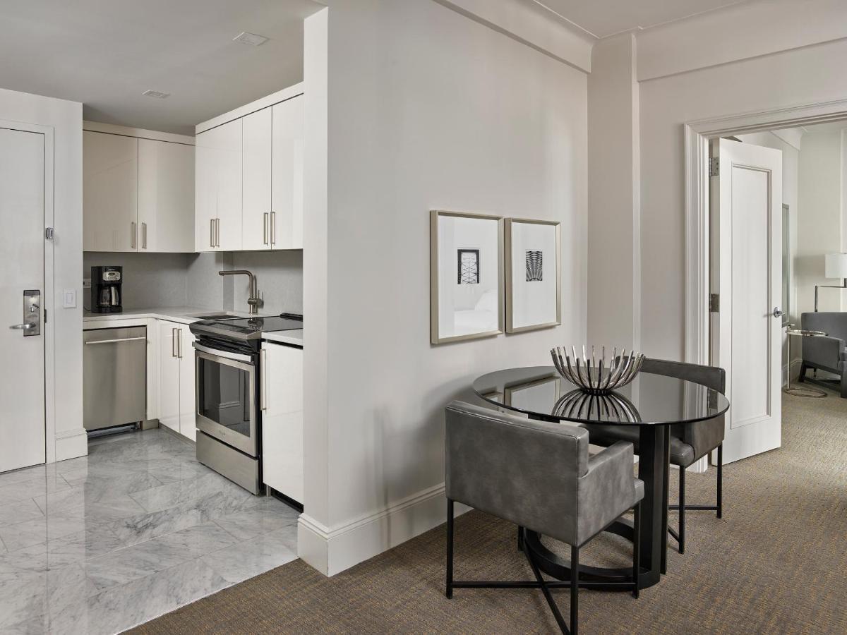 One Bedroom Platinum Suite
