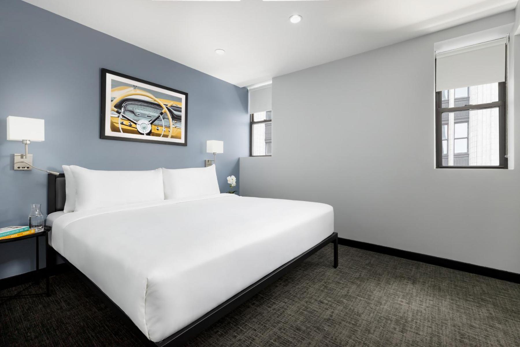 Deluxe King Bed