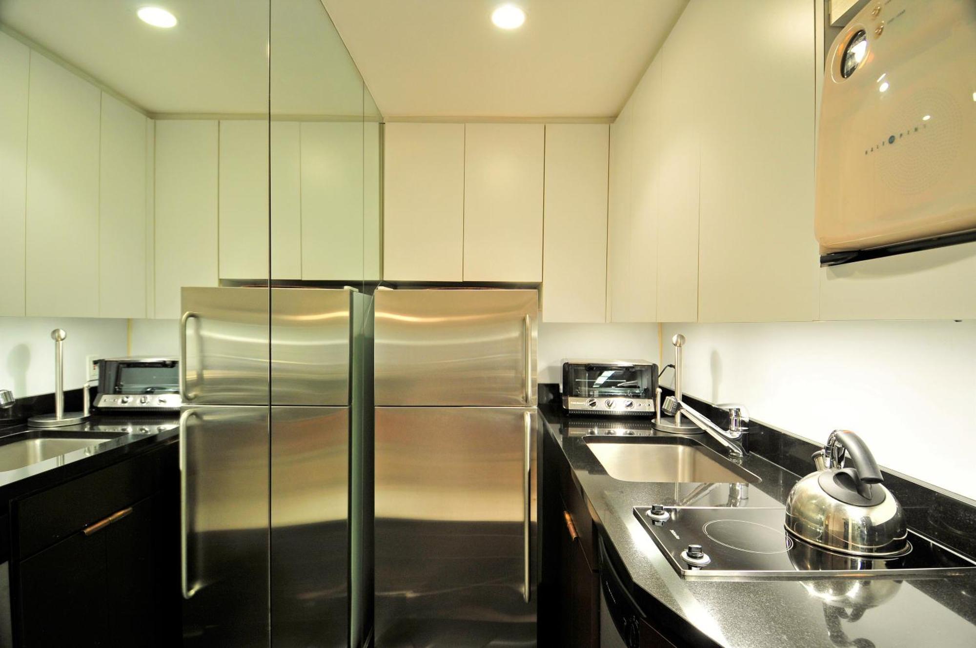 Manhattan Suites
