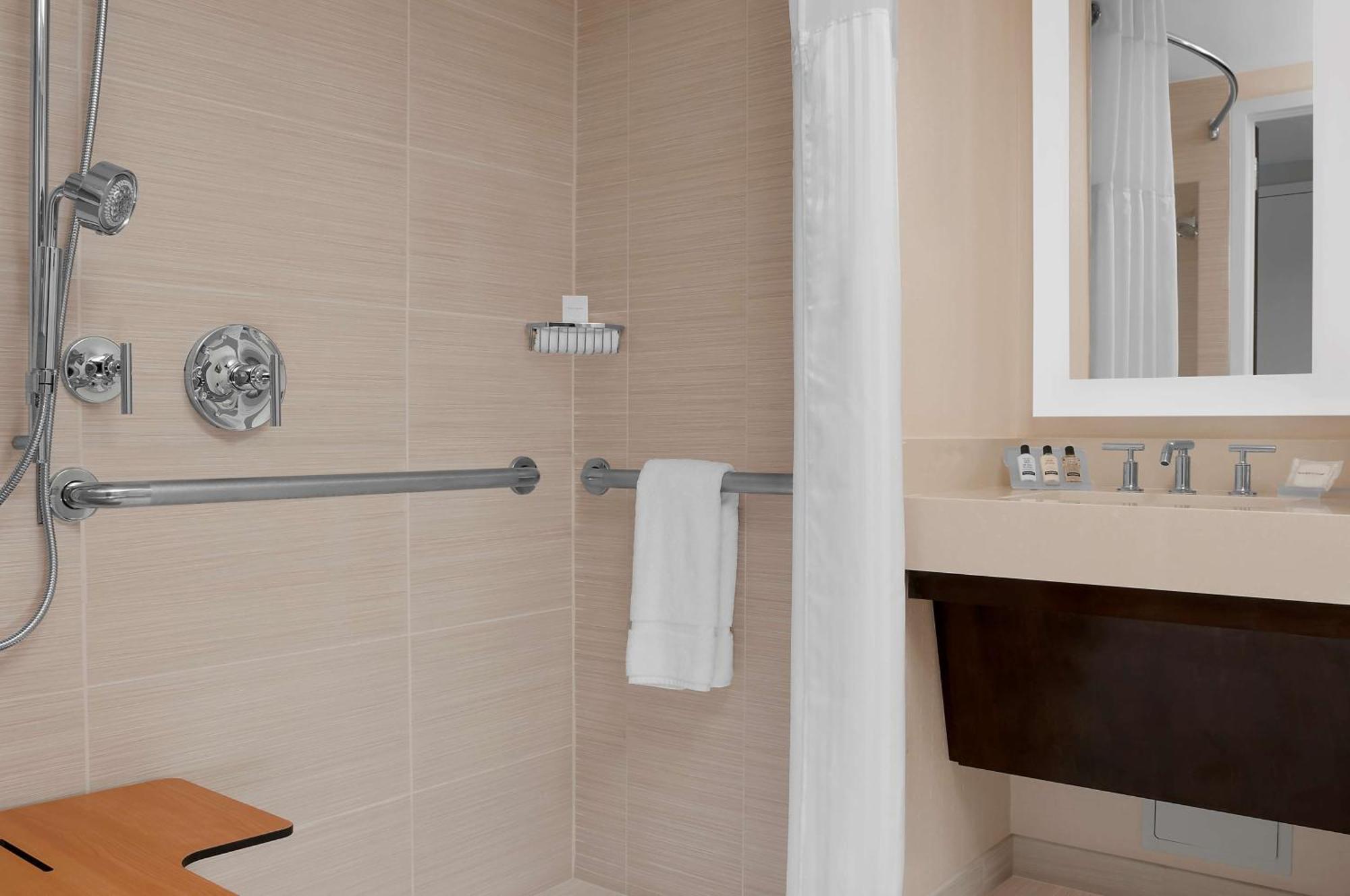 King Room Roll Shower Mobility Access