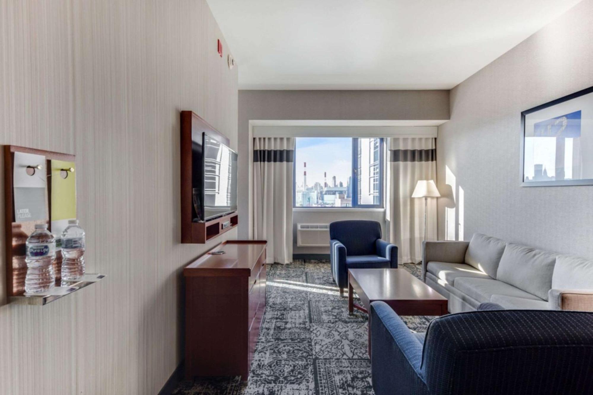 Executive King Suite Non-Smoking