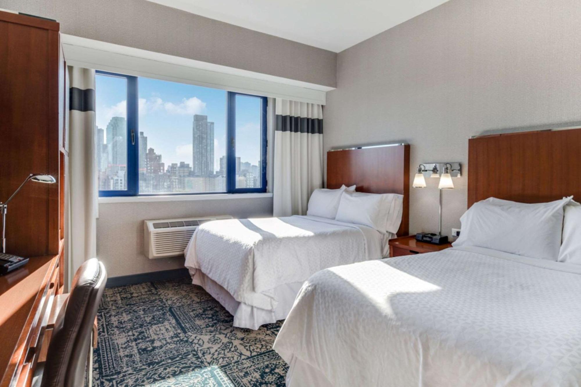 Double Room Two Double Beds City View Non-Smoking