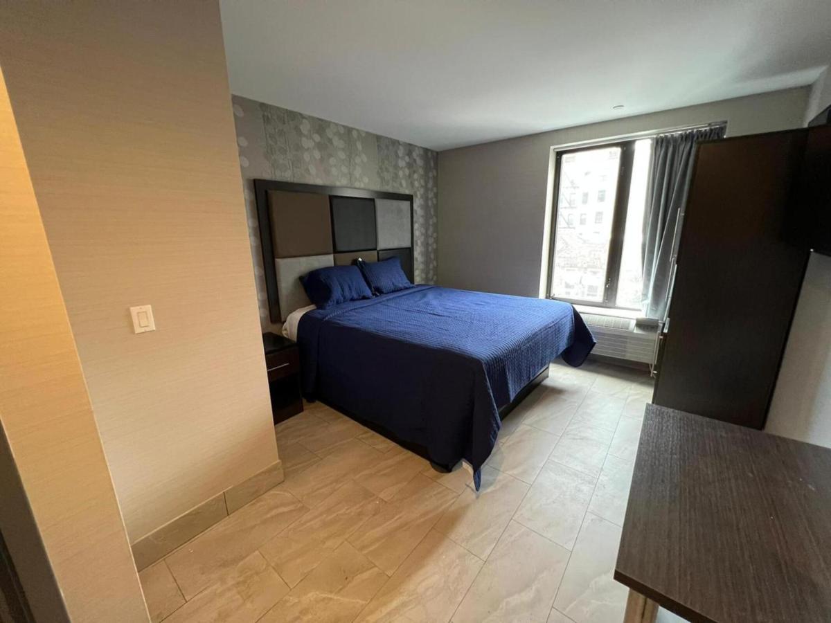 Deluxe King Room - Smoking