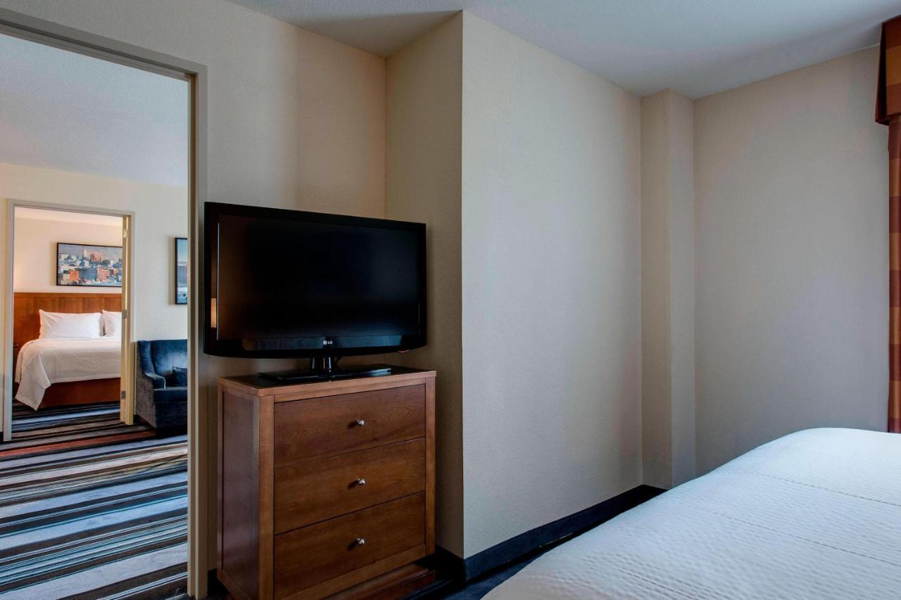One-Bedroom King Suite Sofa Bed