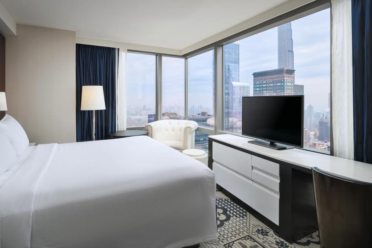 Deluxe Studio Times Square View