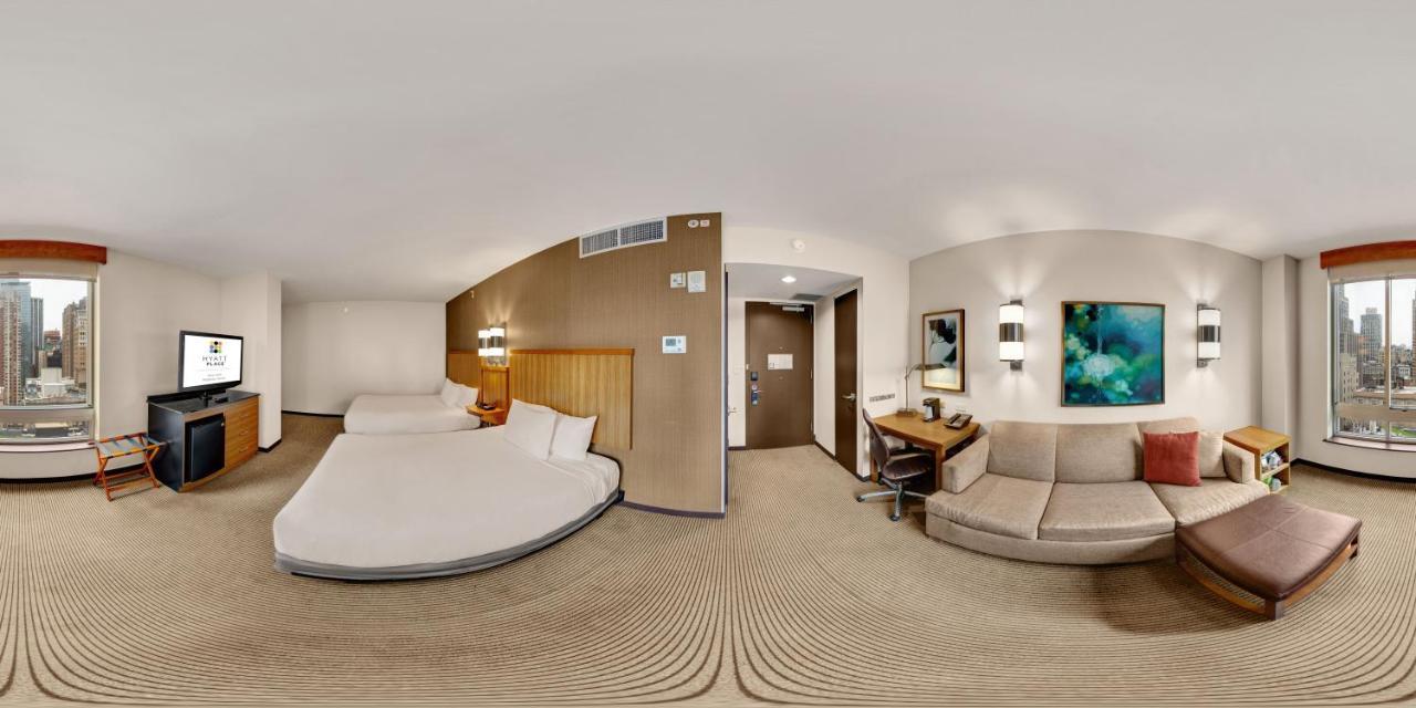 Queen Room Two Queen Beds Roll Shower Disability Access