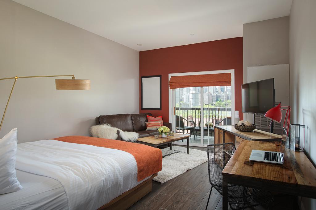 Premier Zimmer mit Kingsize-Bett und Stadtblick