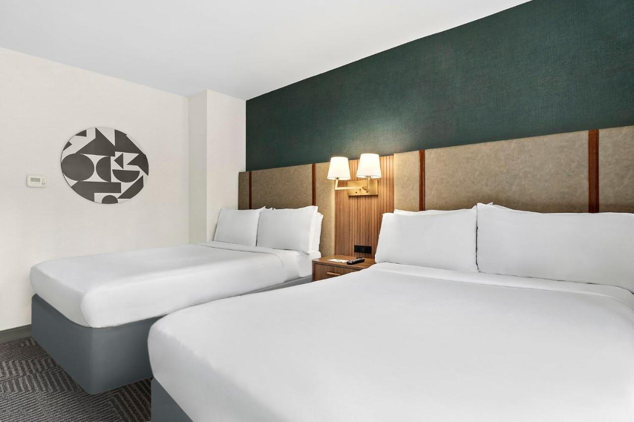 Standard Double Room Two Double Beds City View Communications Accessible