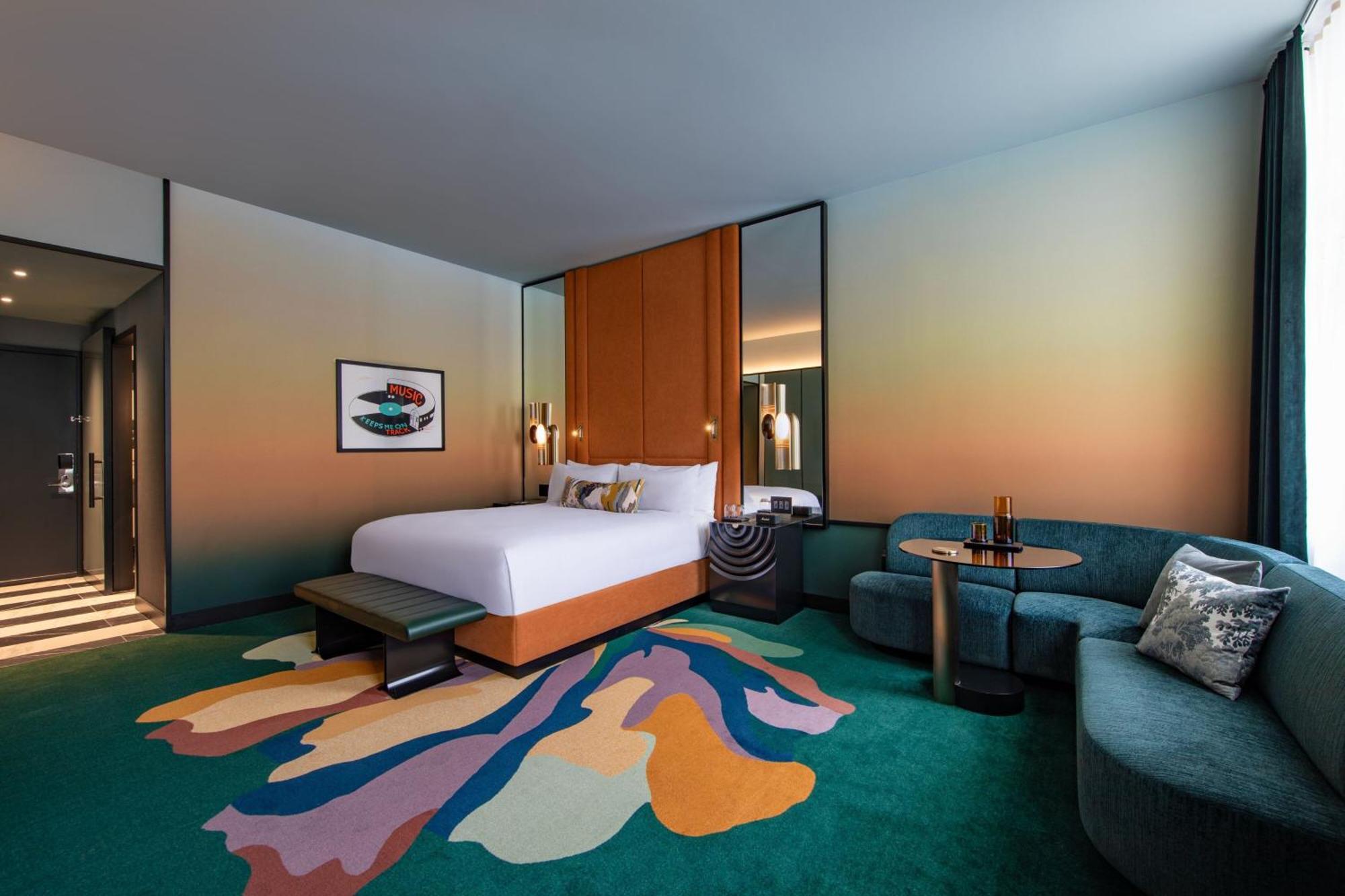 Premier King Room with Park View,1526268364:JPEG