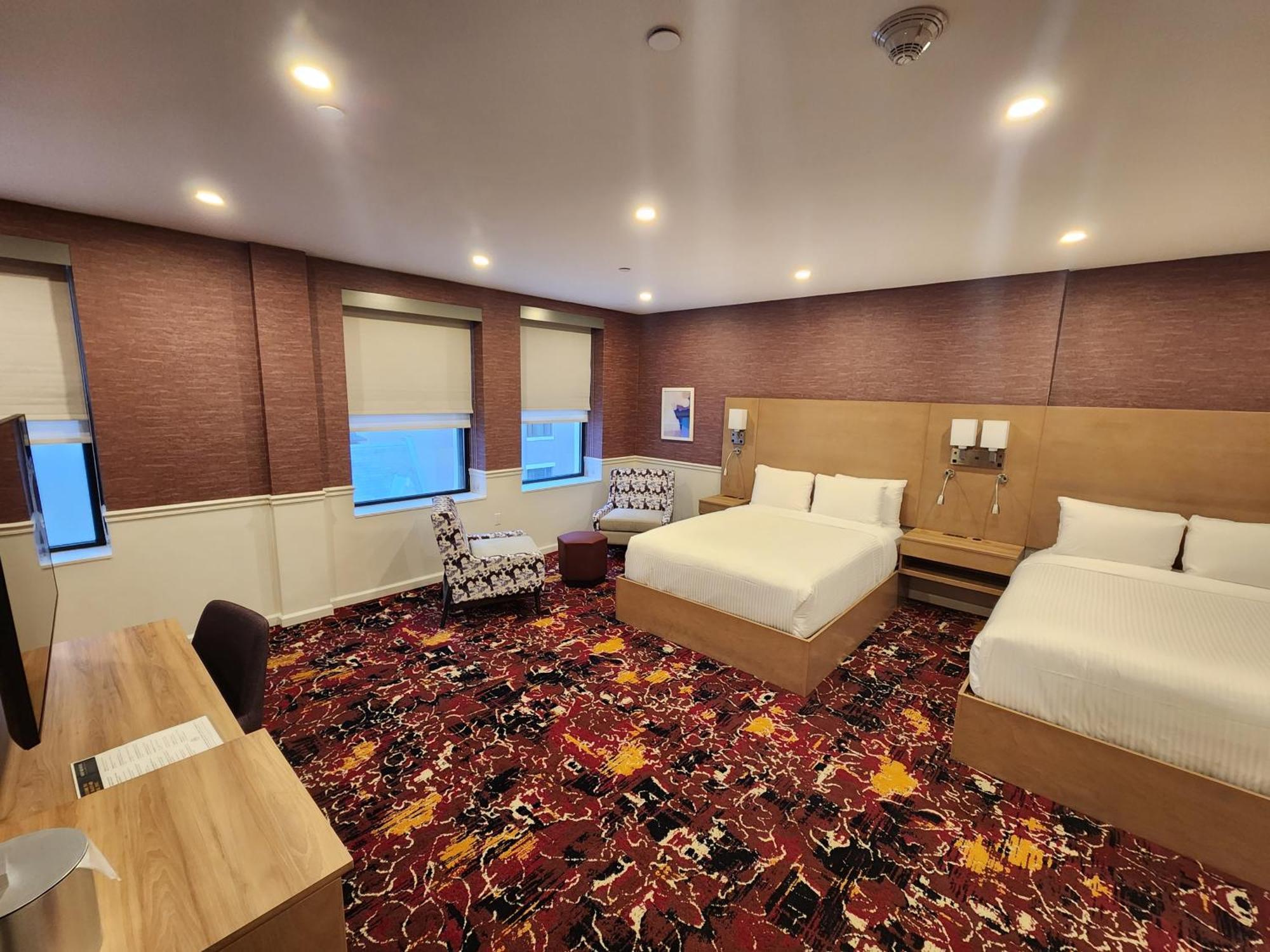 One Room Suite Two Queen Beds City View
