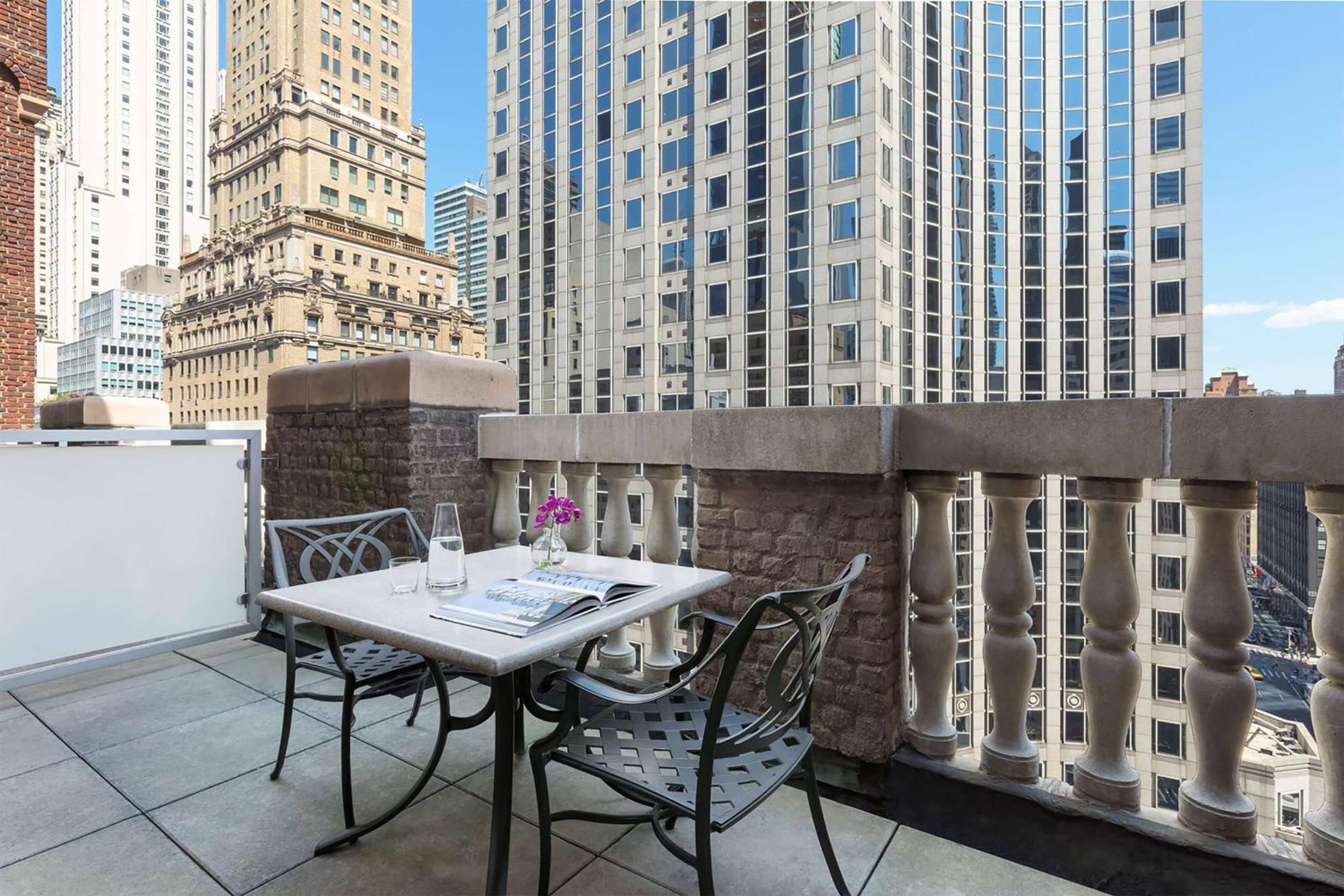 Deluxe Queen Terrace