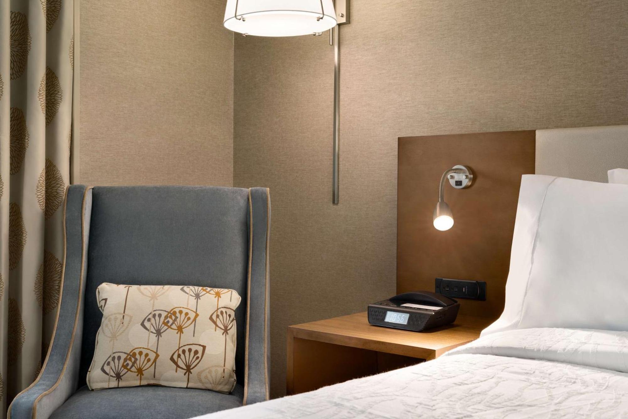 King Room Roll Shower Mobility or Hearing Accessible