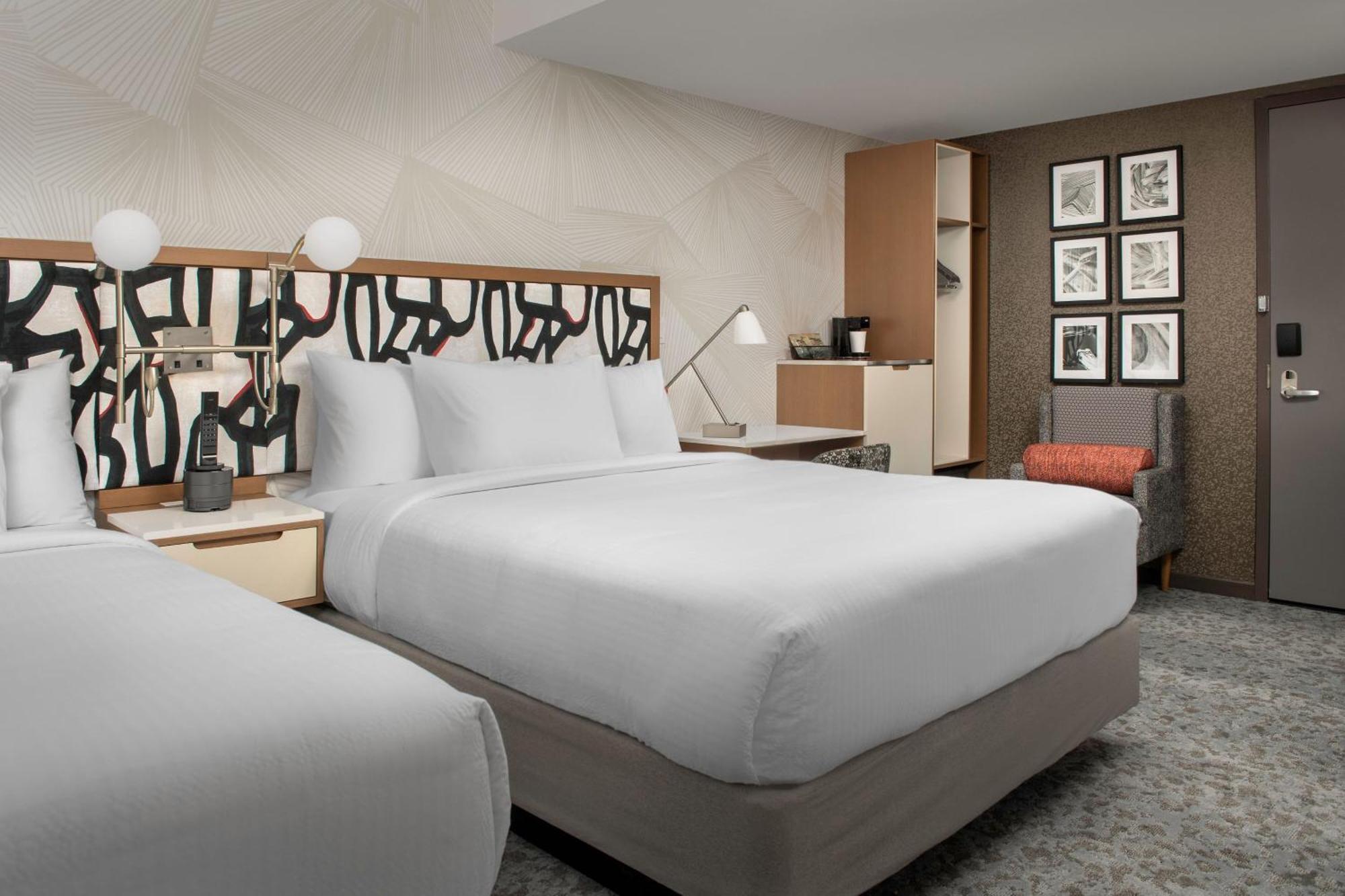 Suite Two Queen Beds City View