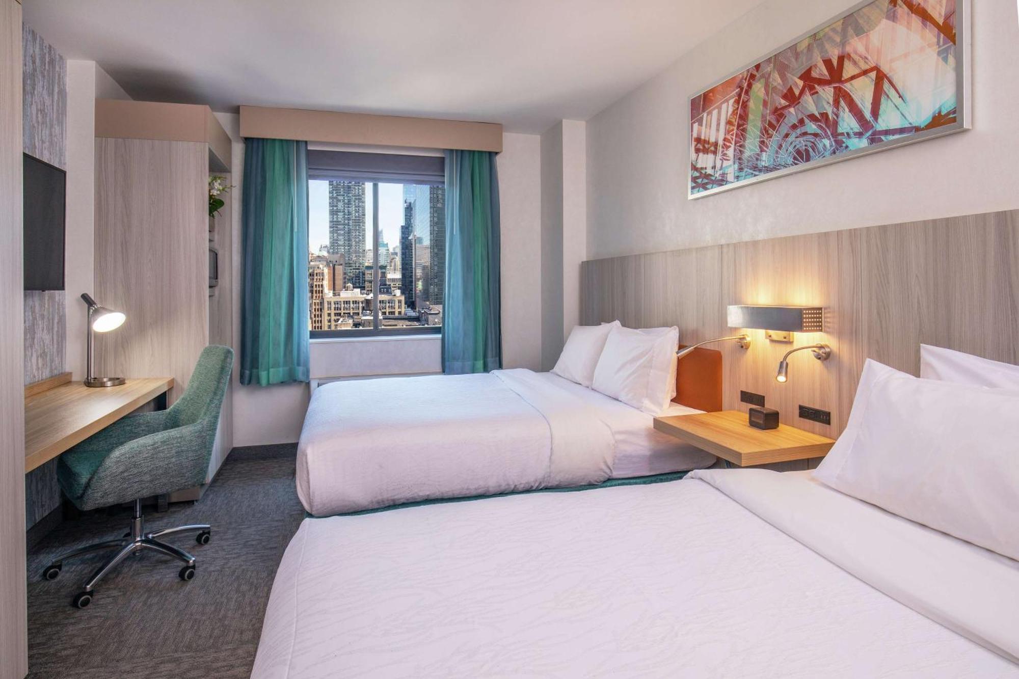 Queen Room Two Queen Beds City View