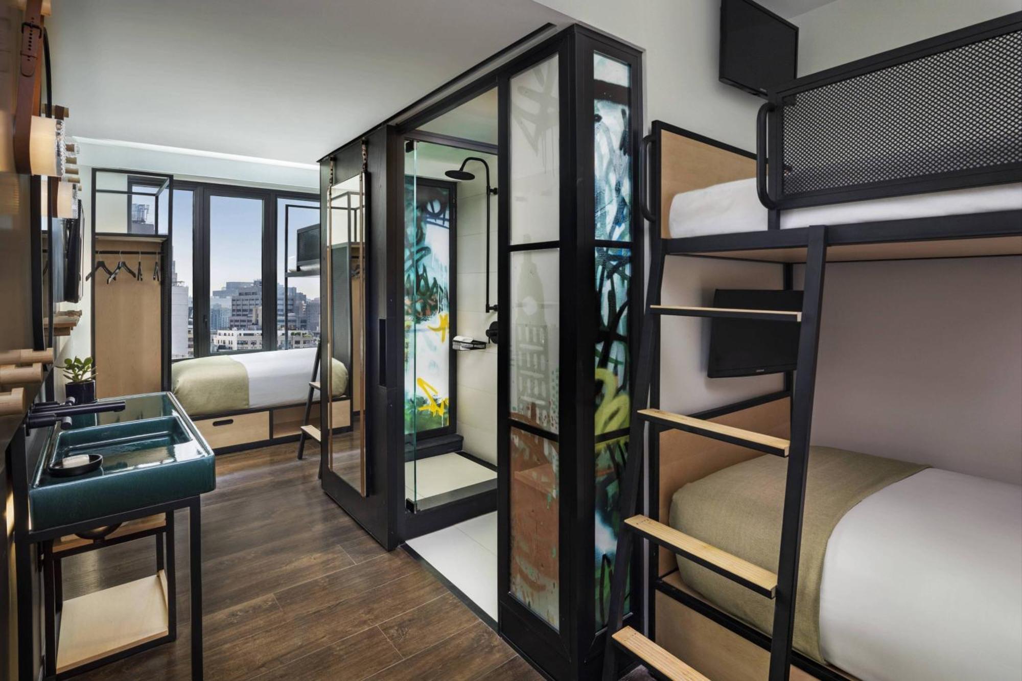 Guest room, 4 Twin/Single Bed(s) bunk,1592957678:JPEG