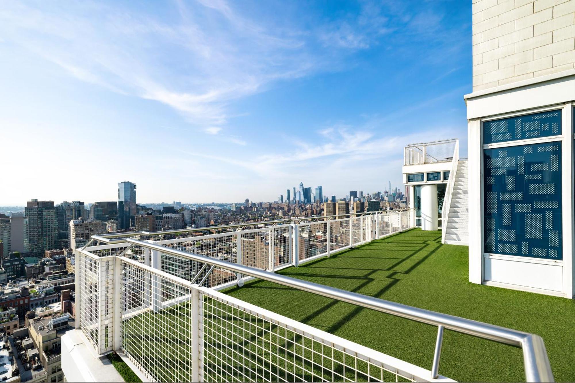 Penthouse Suite