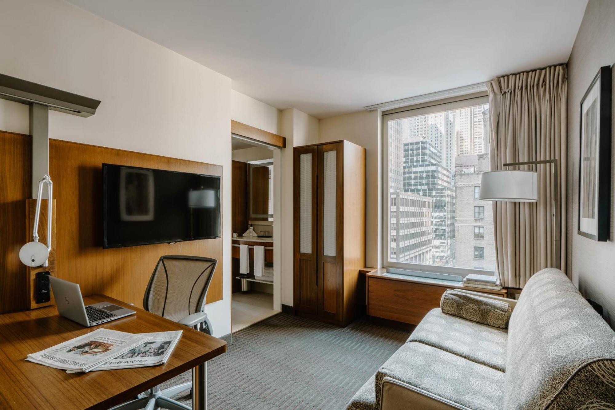 One-Bedroom Suite Kitchenette