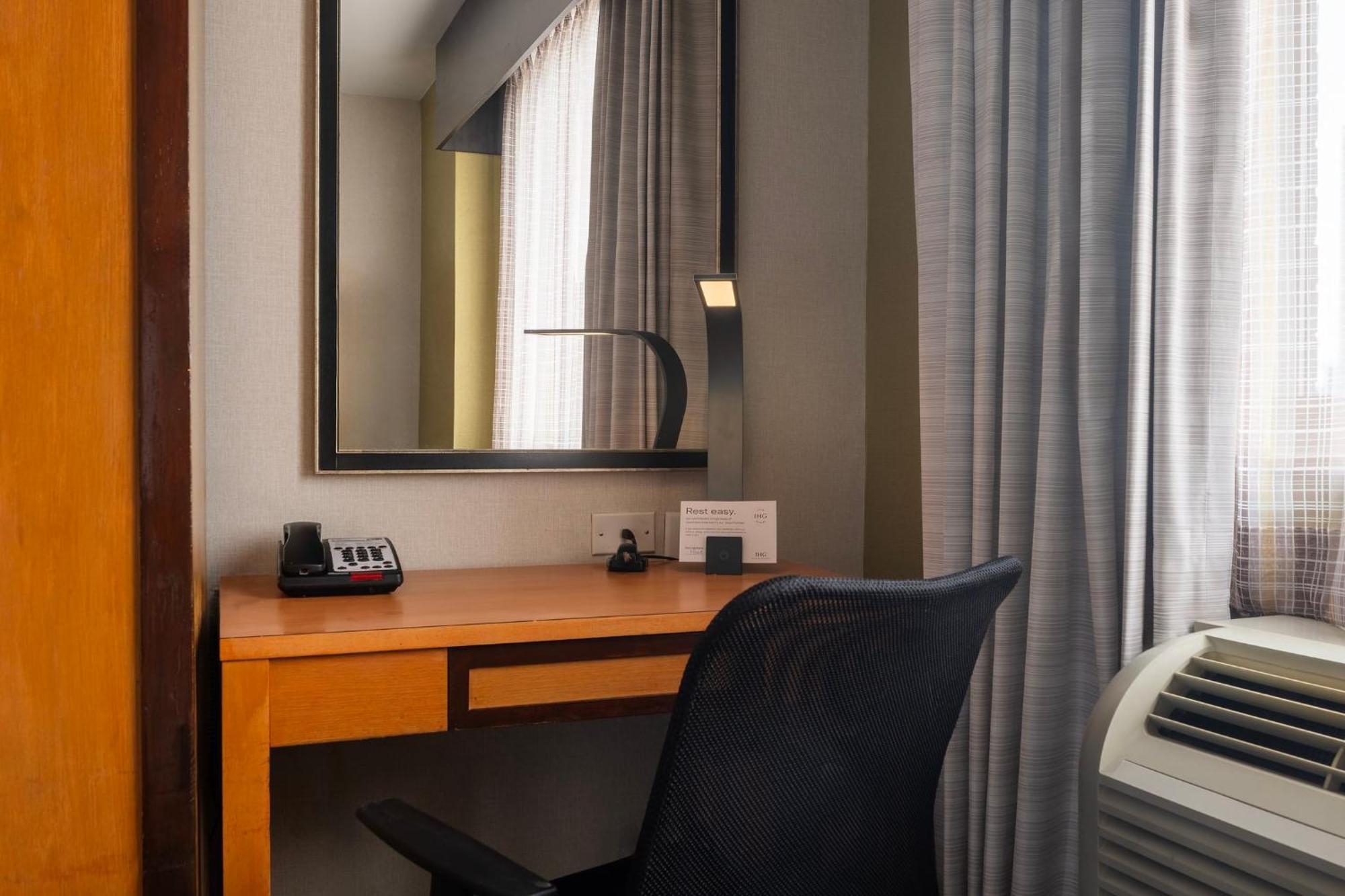 Double Room Two Double Beds High Floor