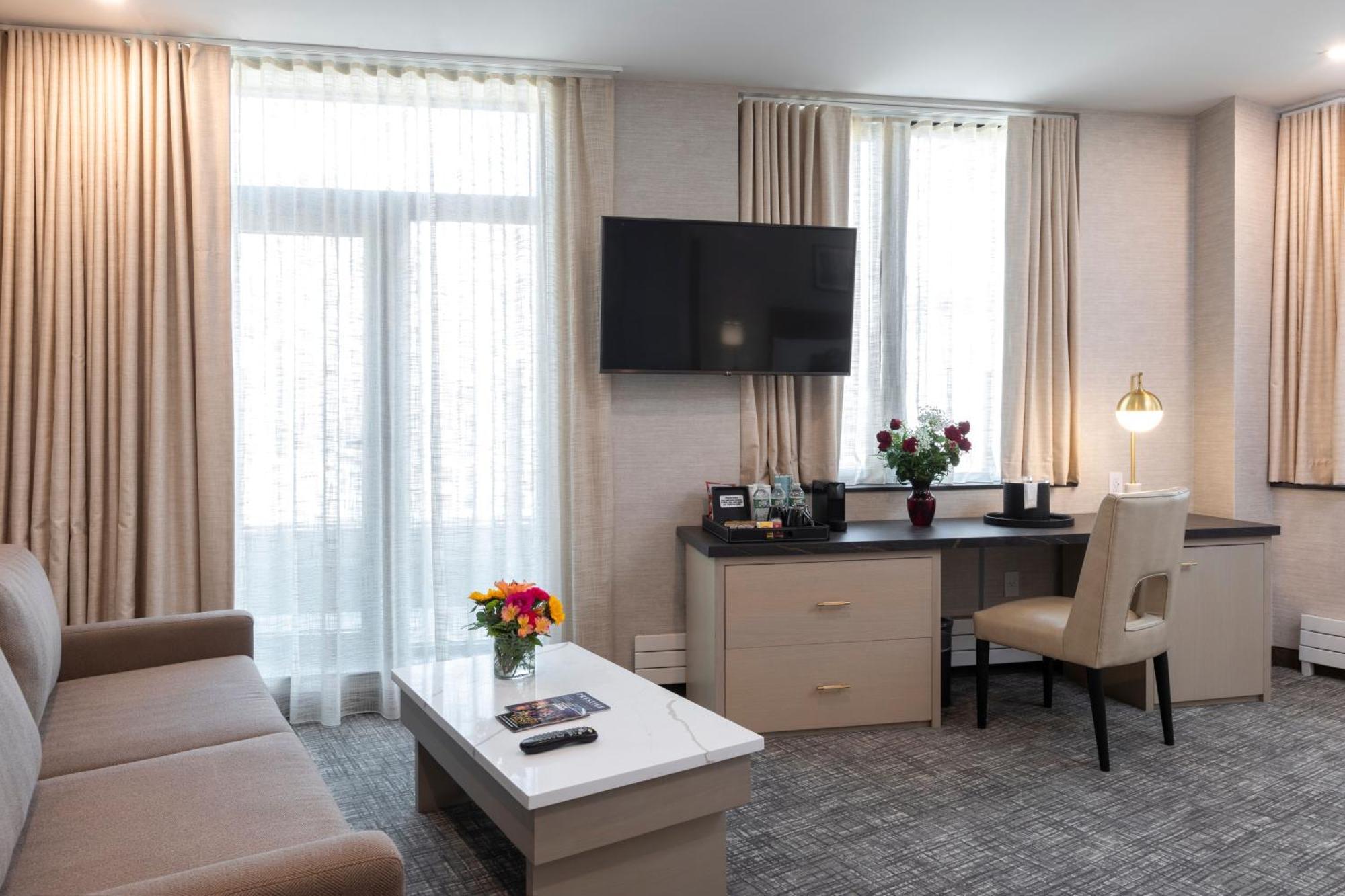 Gotham Jr Suite King Terrace