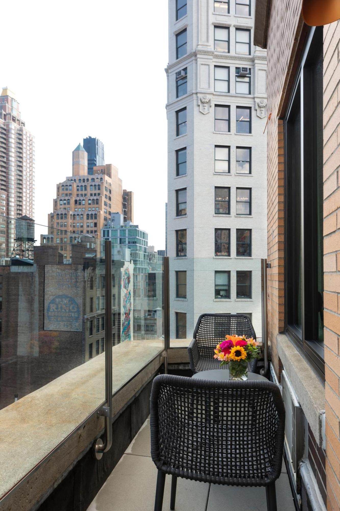 Gotham Jr Suite King Terrace
