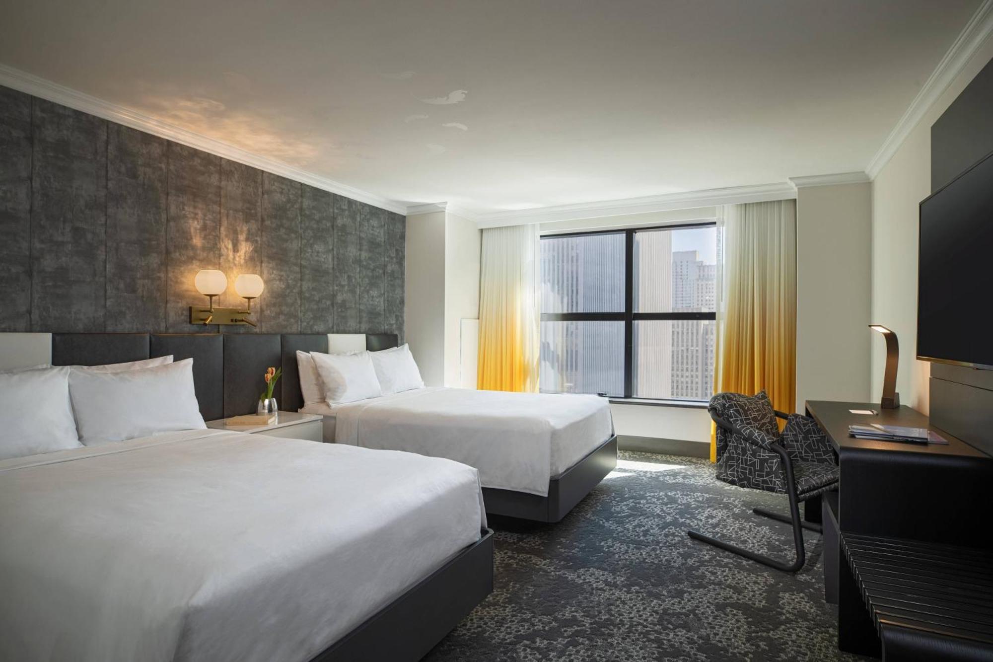 Room Two Double Beds High Floor