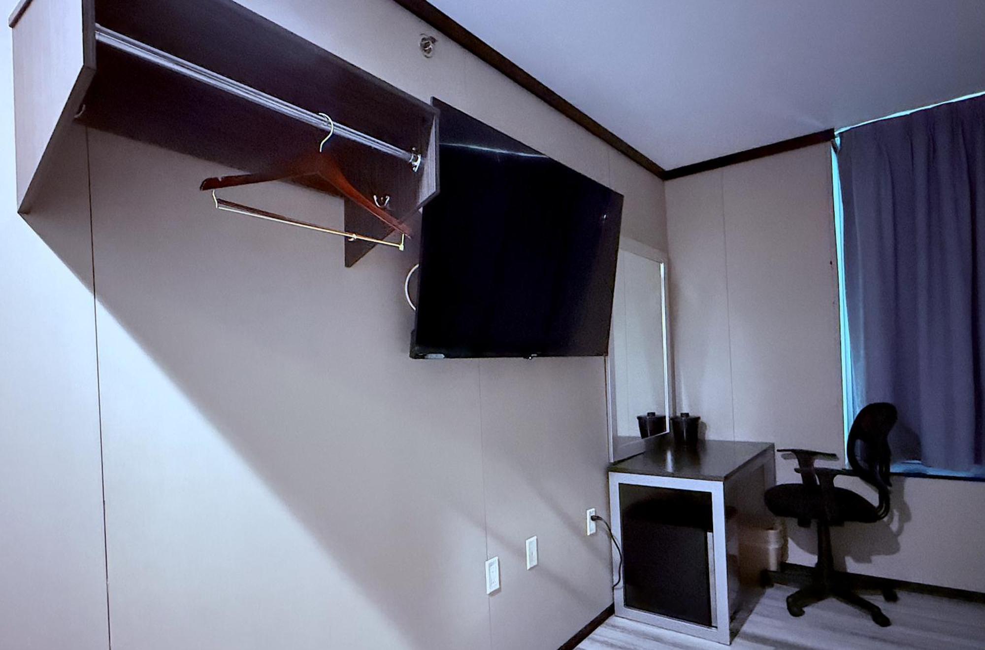 Double Room Two Double Beds Non-Smoking