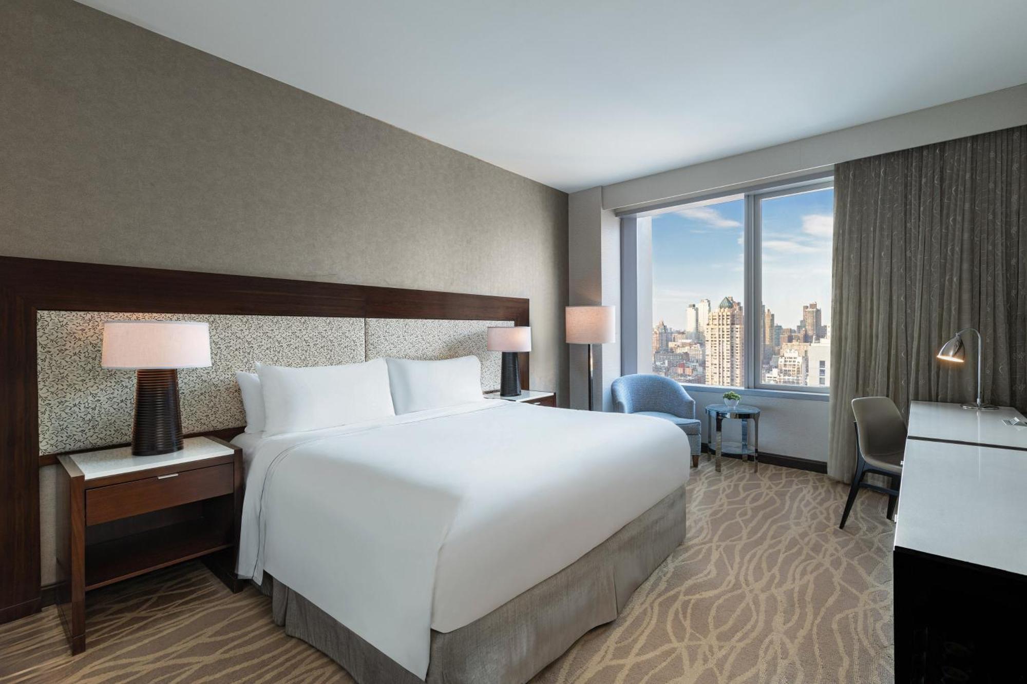 Premium King Room Skyline View