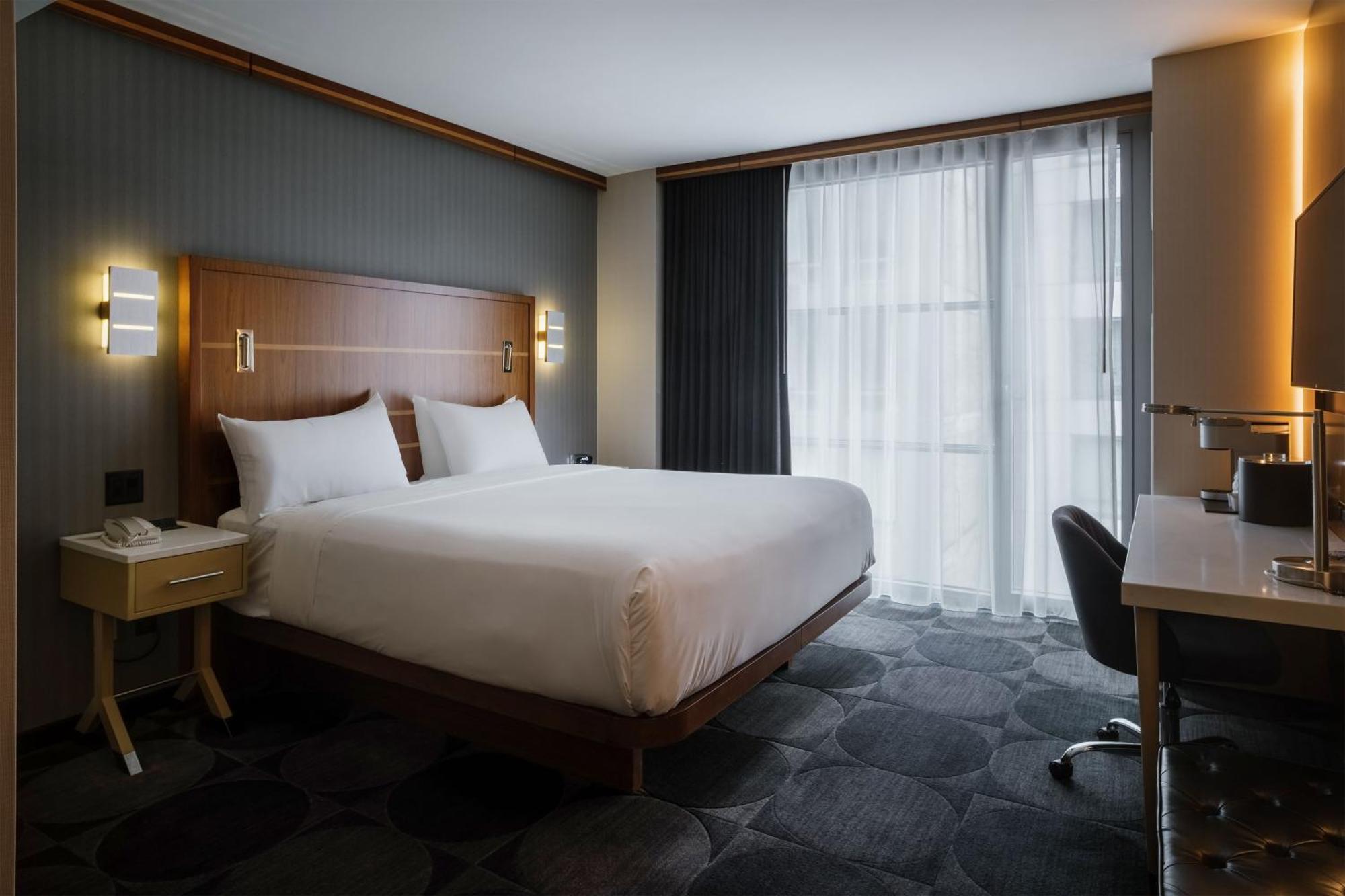 Standard King Room High Floor