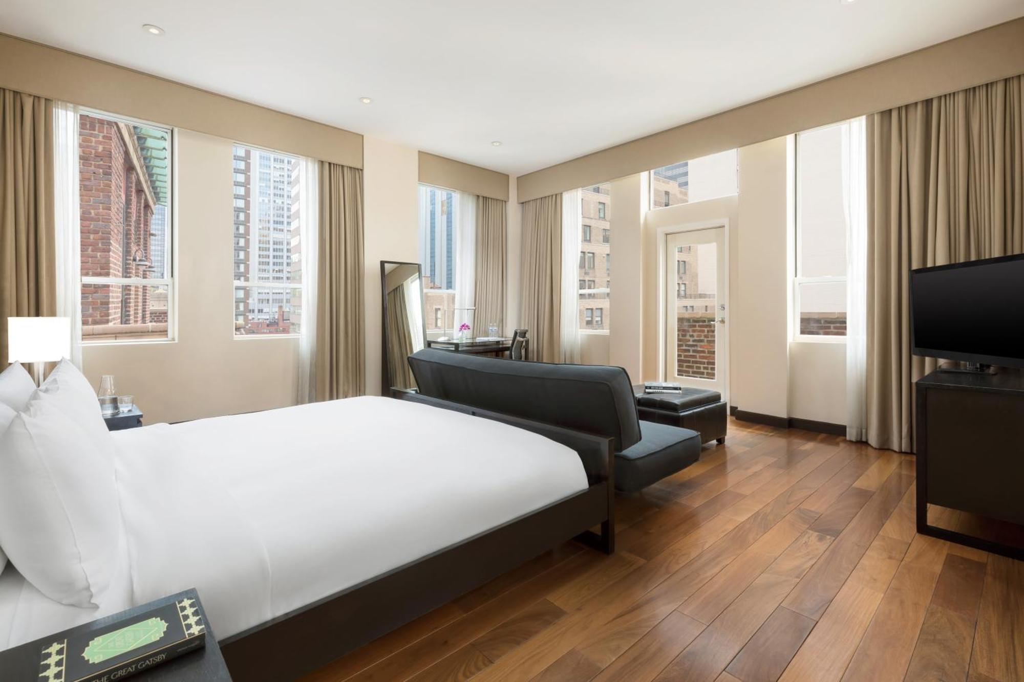 Signature Skyloft Suite,1674796128:JPEG