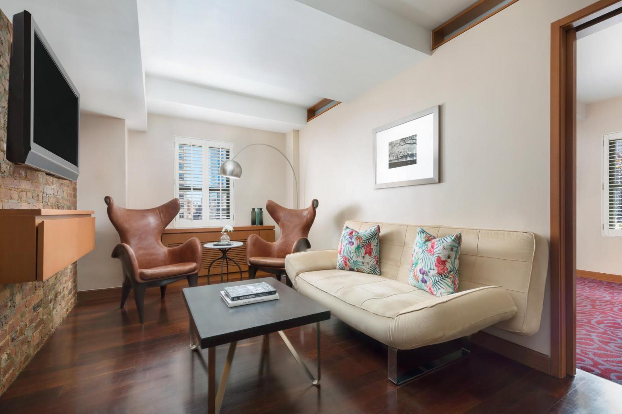 Carriage House Suite