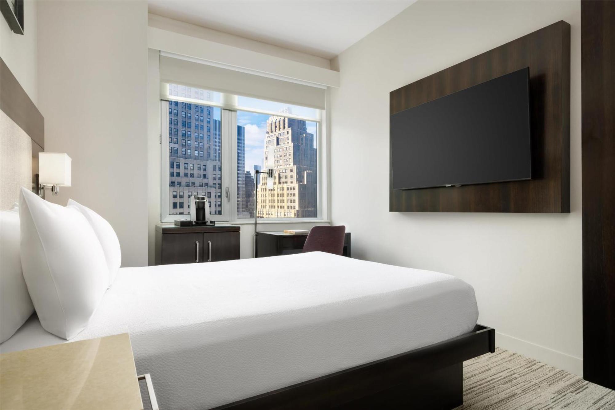 Queen Room City View
