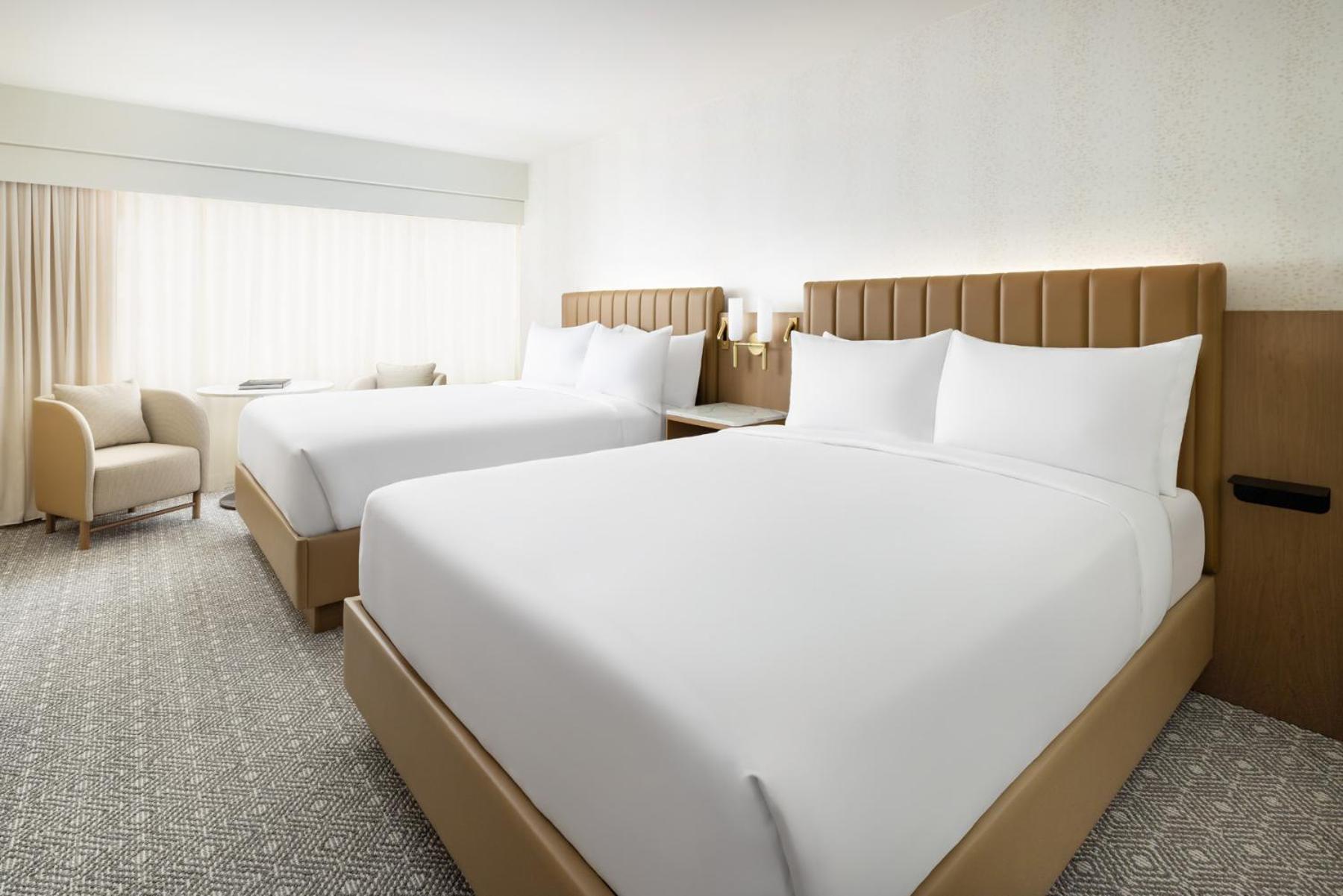 Queen Room Two Queen Beds Times Square View