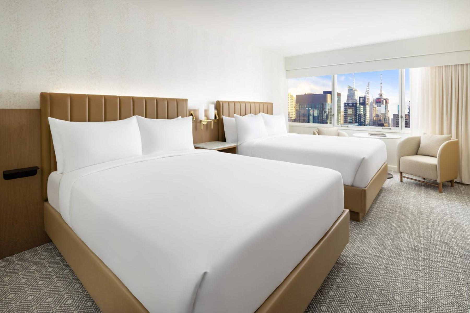 Queen Room Two Queen Beds Times Square View