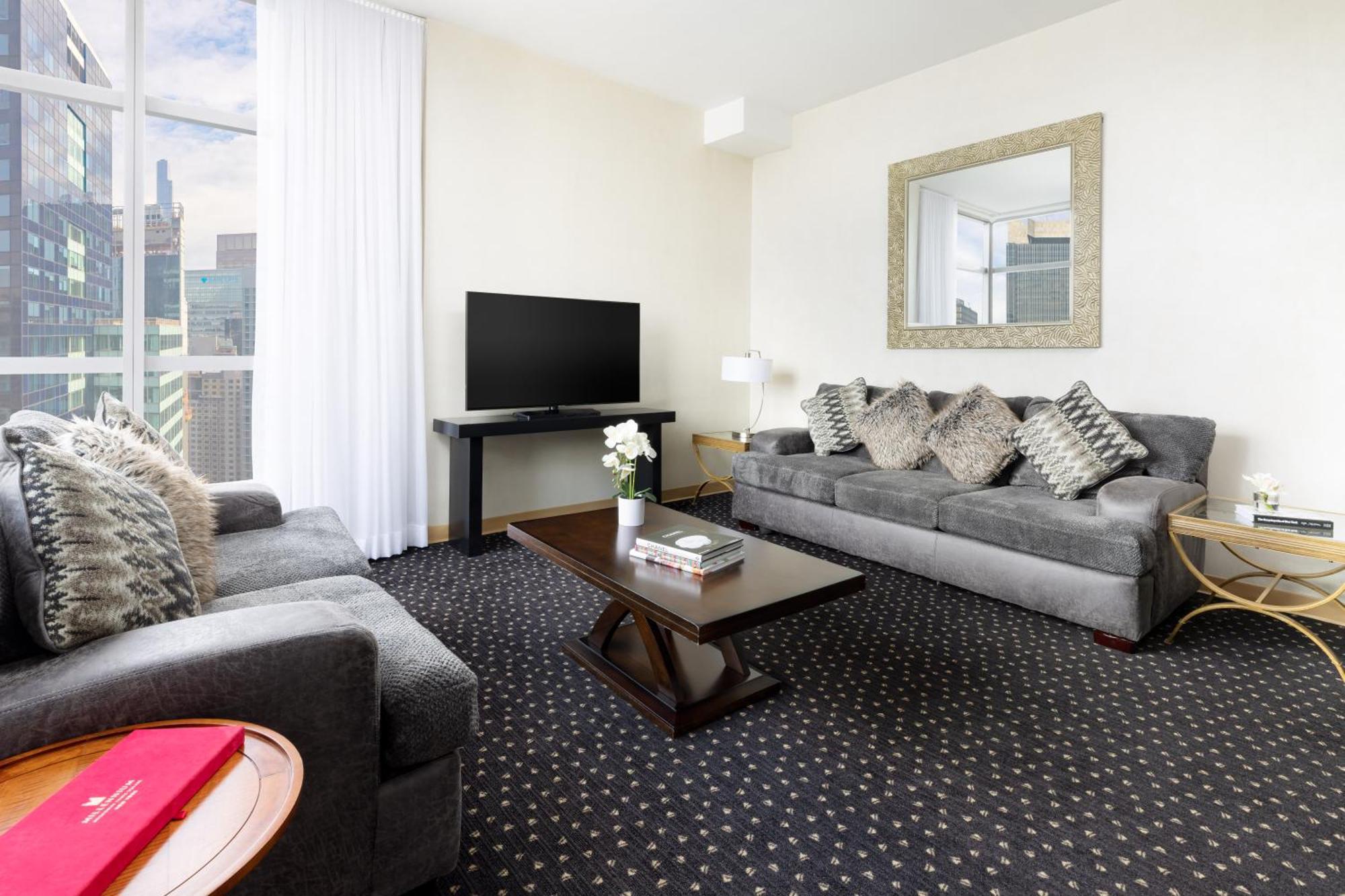 One-Bedroom King Suite