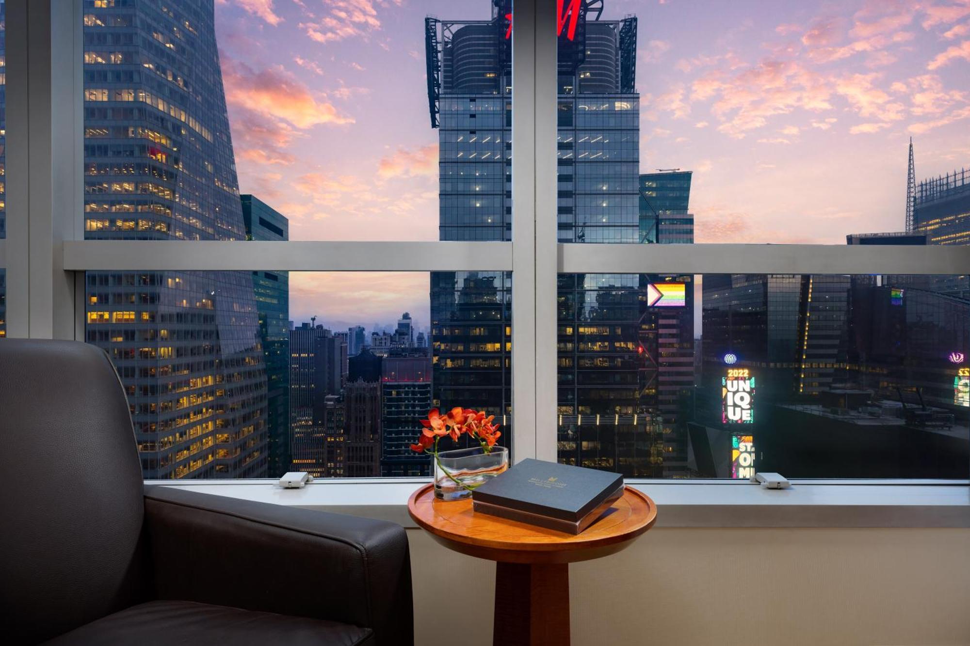 Premier King Room Ball Drop View