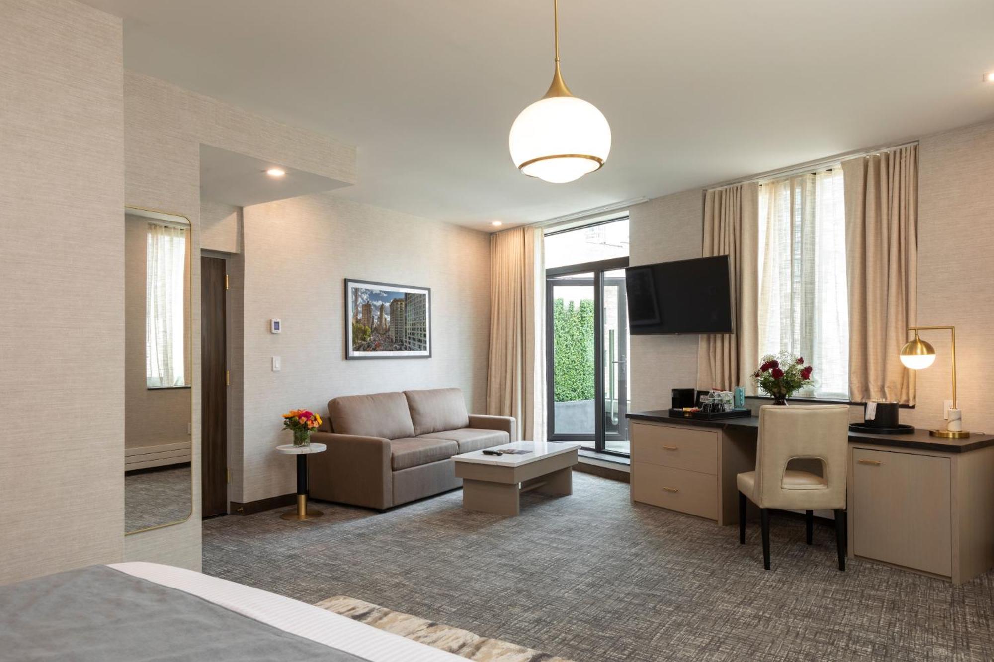 Gotham Jr Suite King Terrace