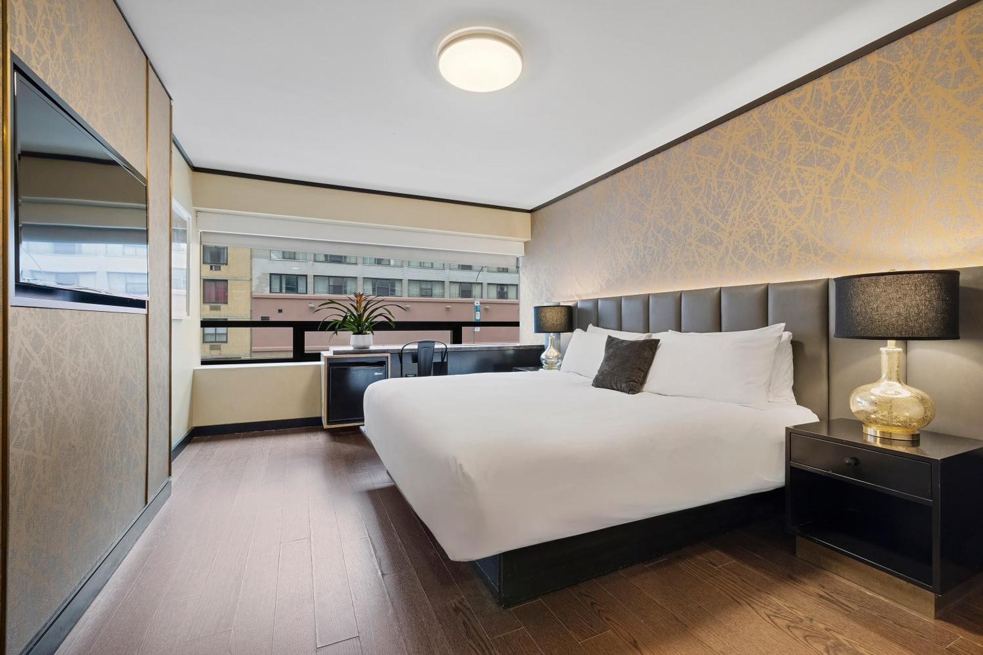 Superior King Room