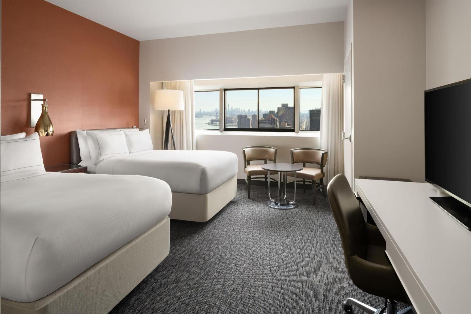 Room Two Twin Beds City View