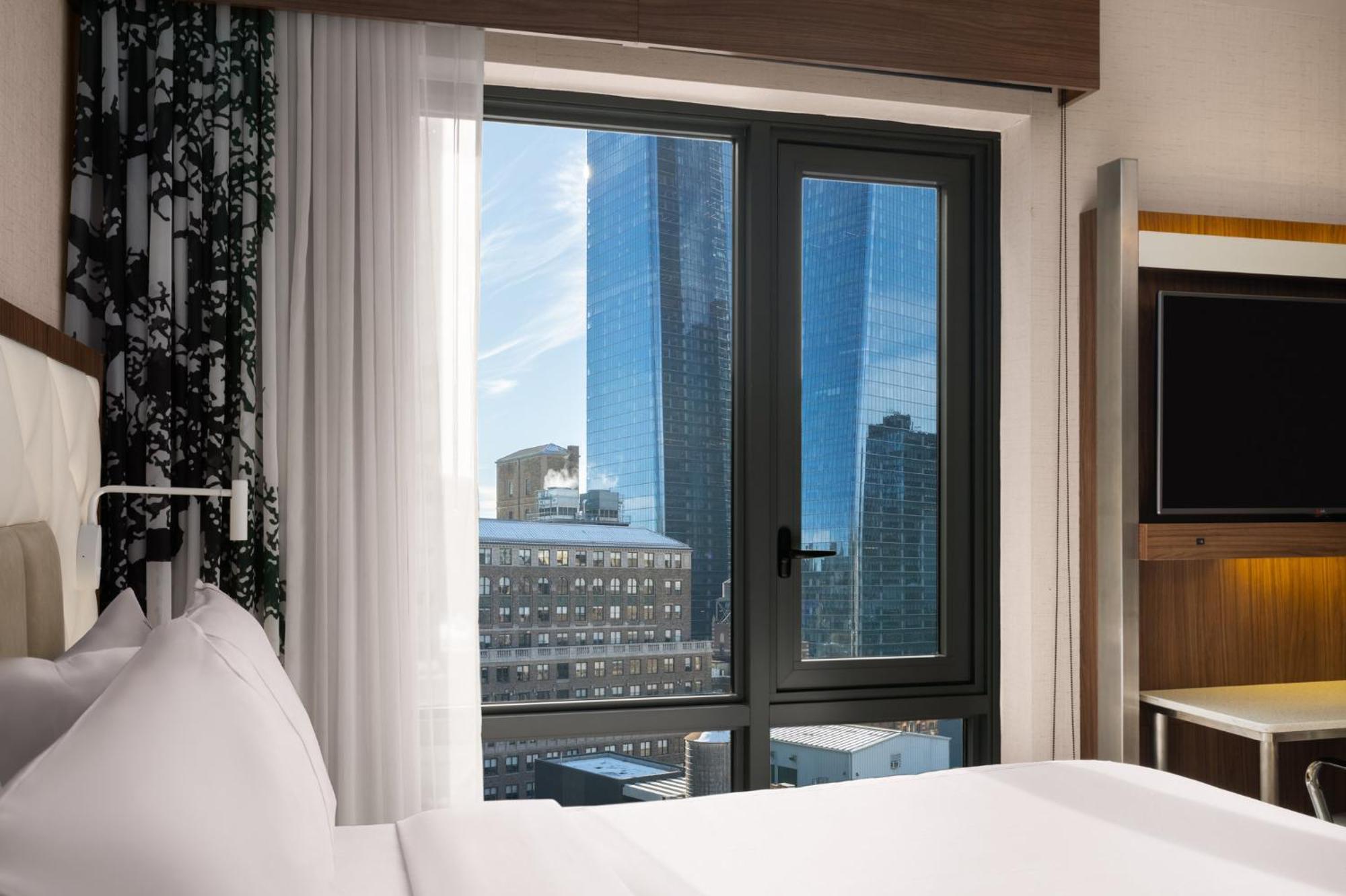 Premium King Room City View