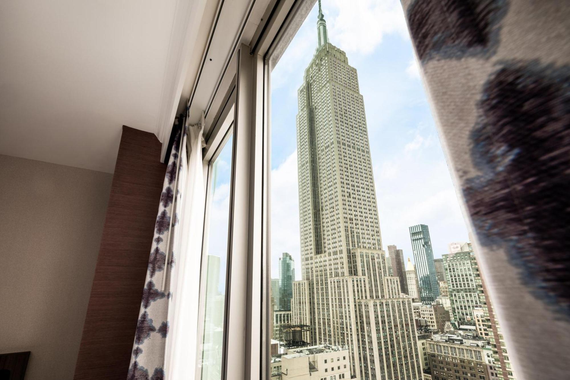 King Corner Room Panoramic View