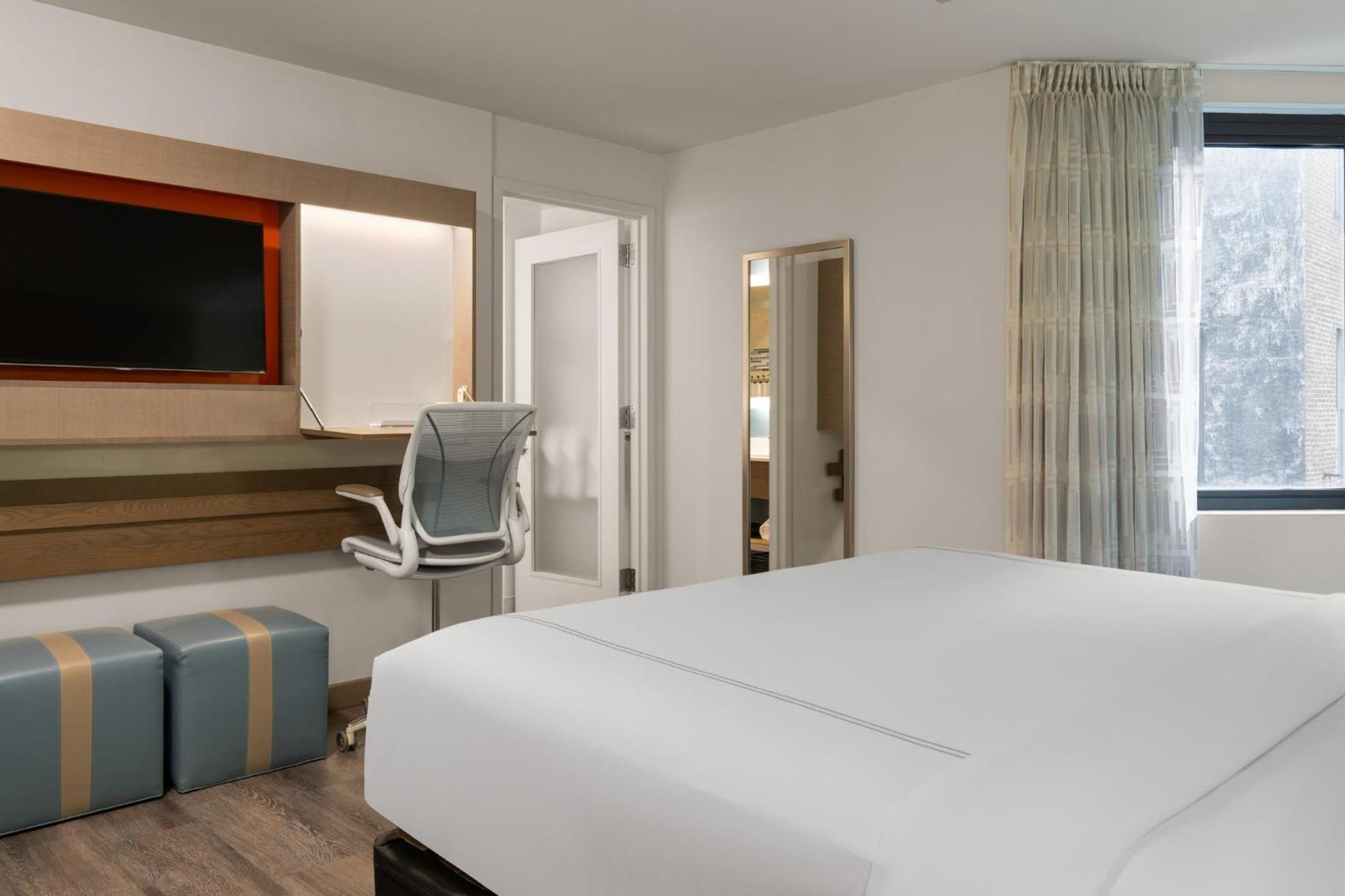 Standard King Room Mobility Accessible Roll Shower