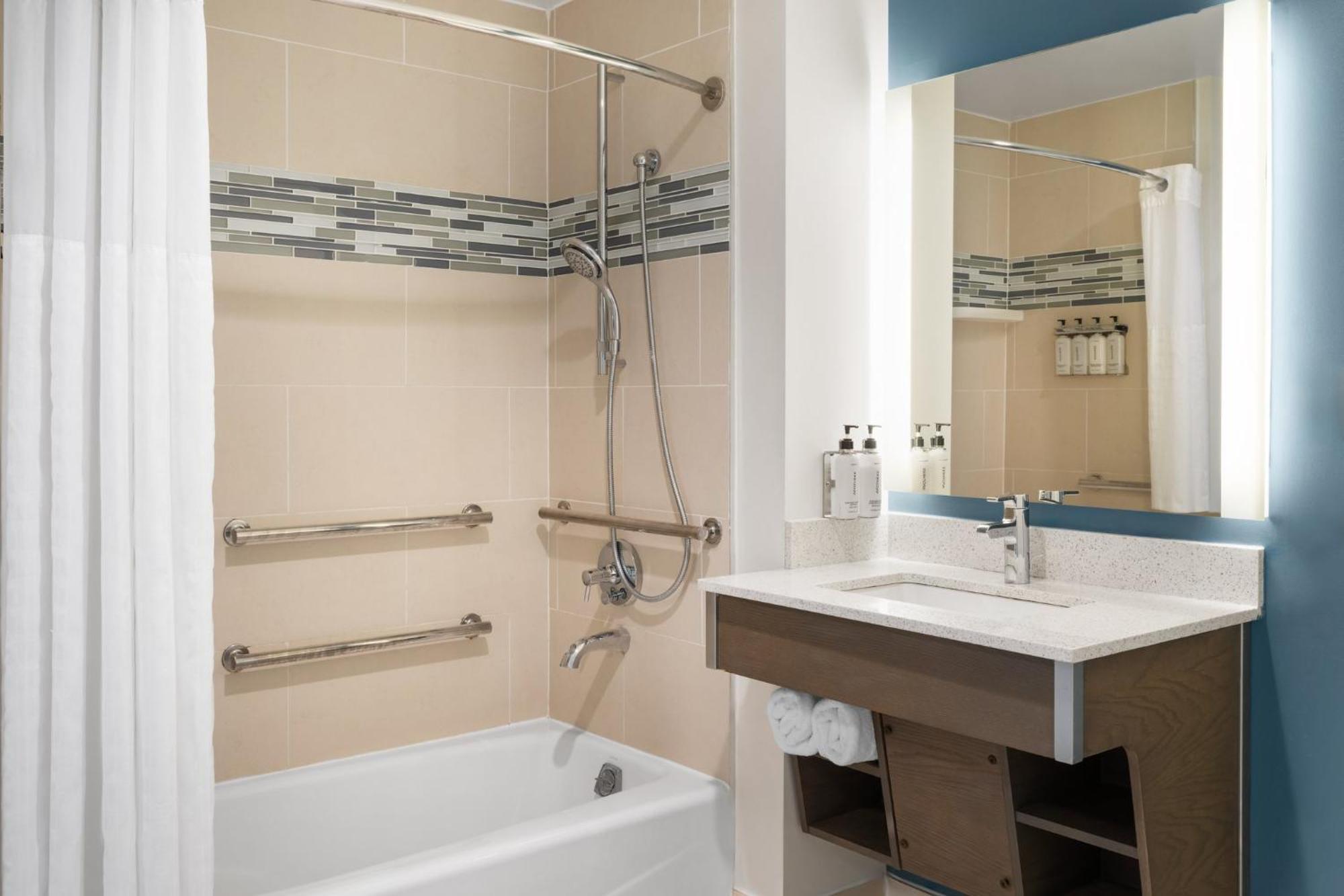 Double Room Bath Tub Disability Access