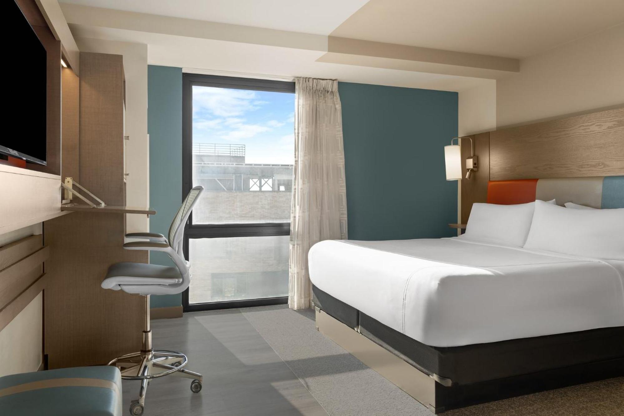 Premium King Room