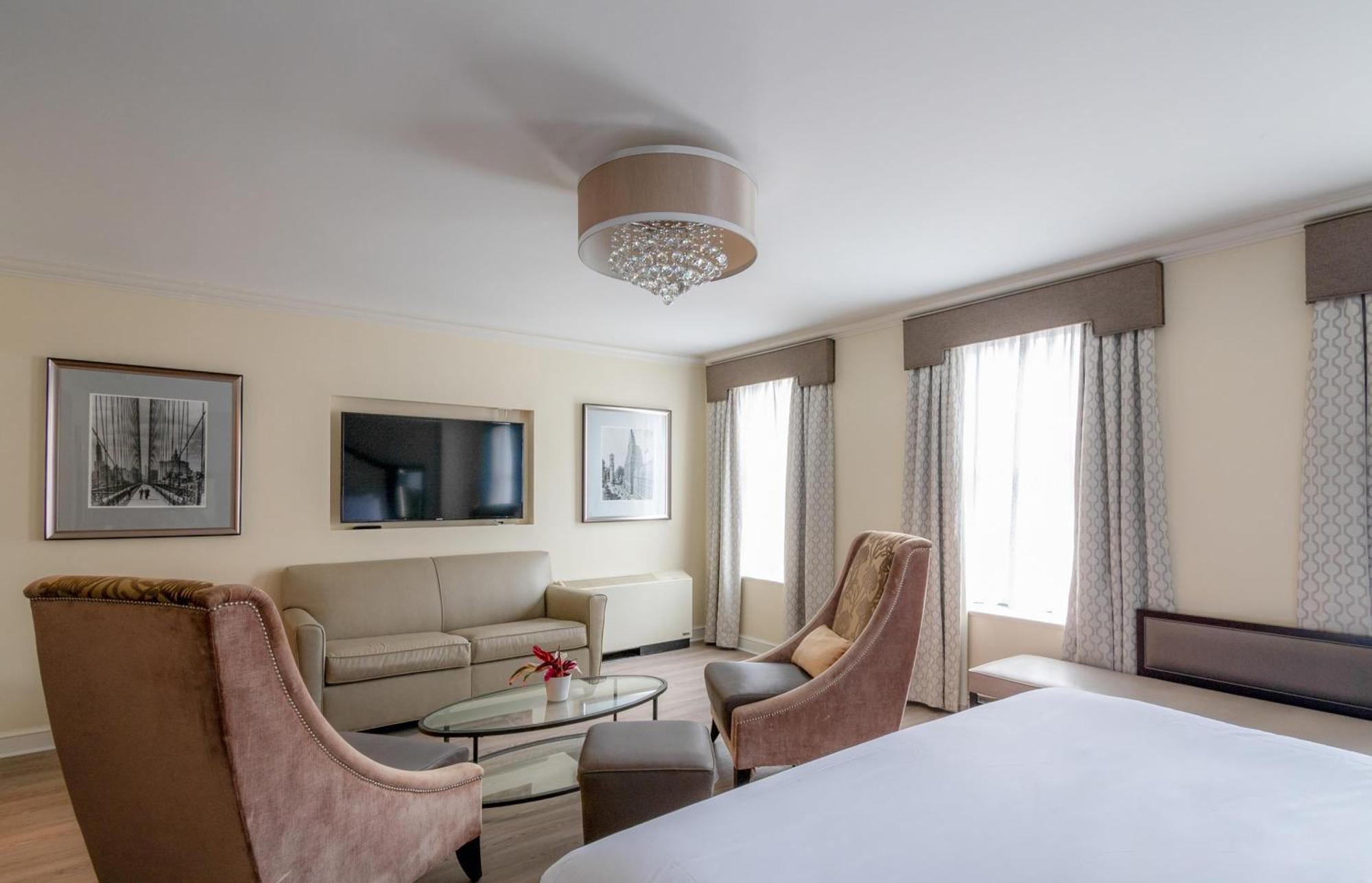 King Studio Suite