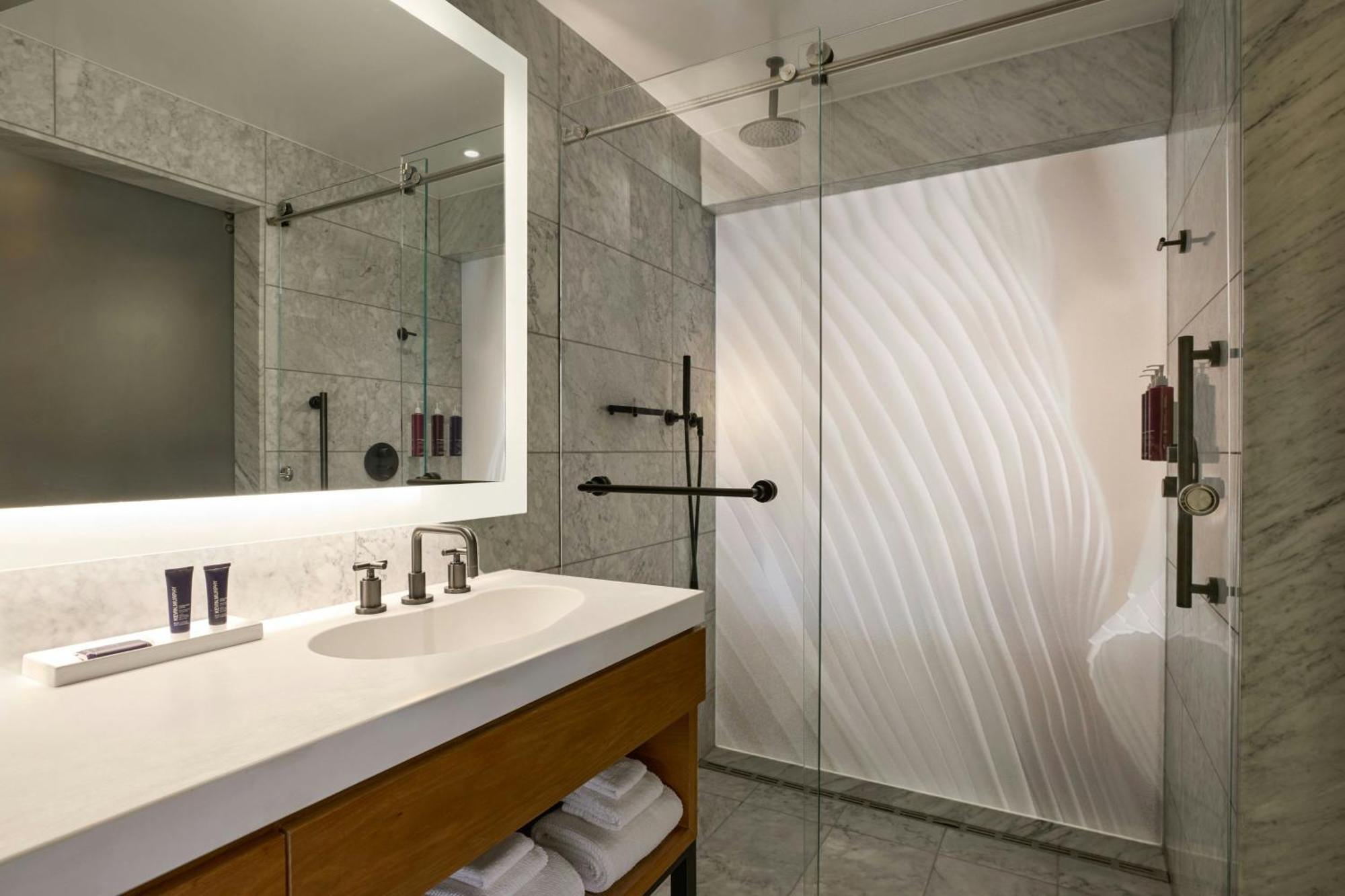 Queen Room Two Queen Beds City View Roll Shower Mobility Accessible
