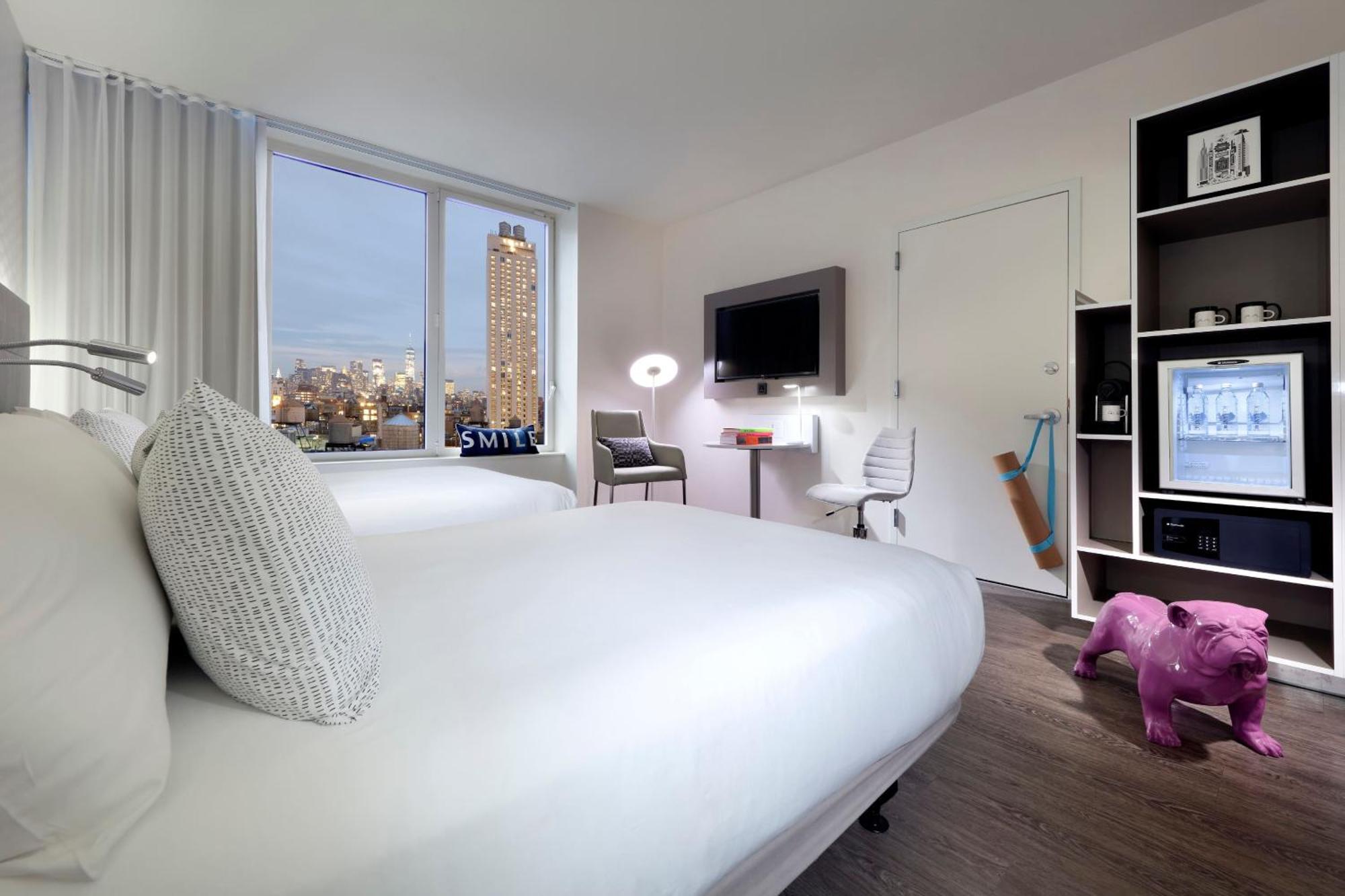 The INNSiDE Room Doubles City View