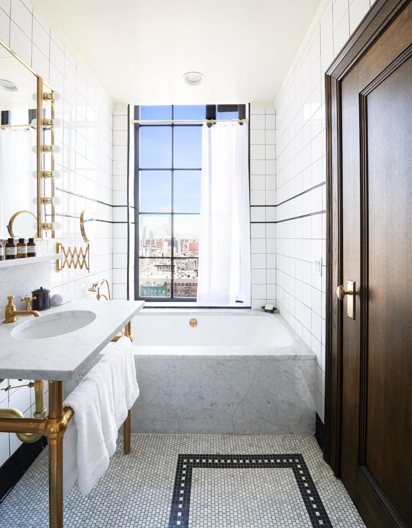Loft Lit Queen-Size avec Baignoire