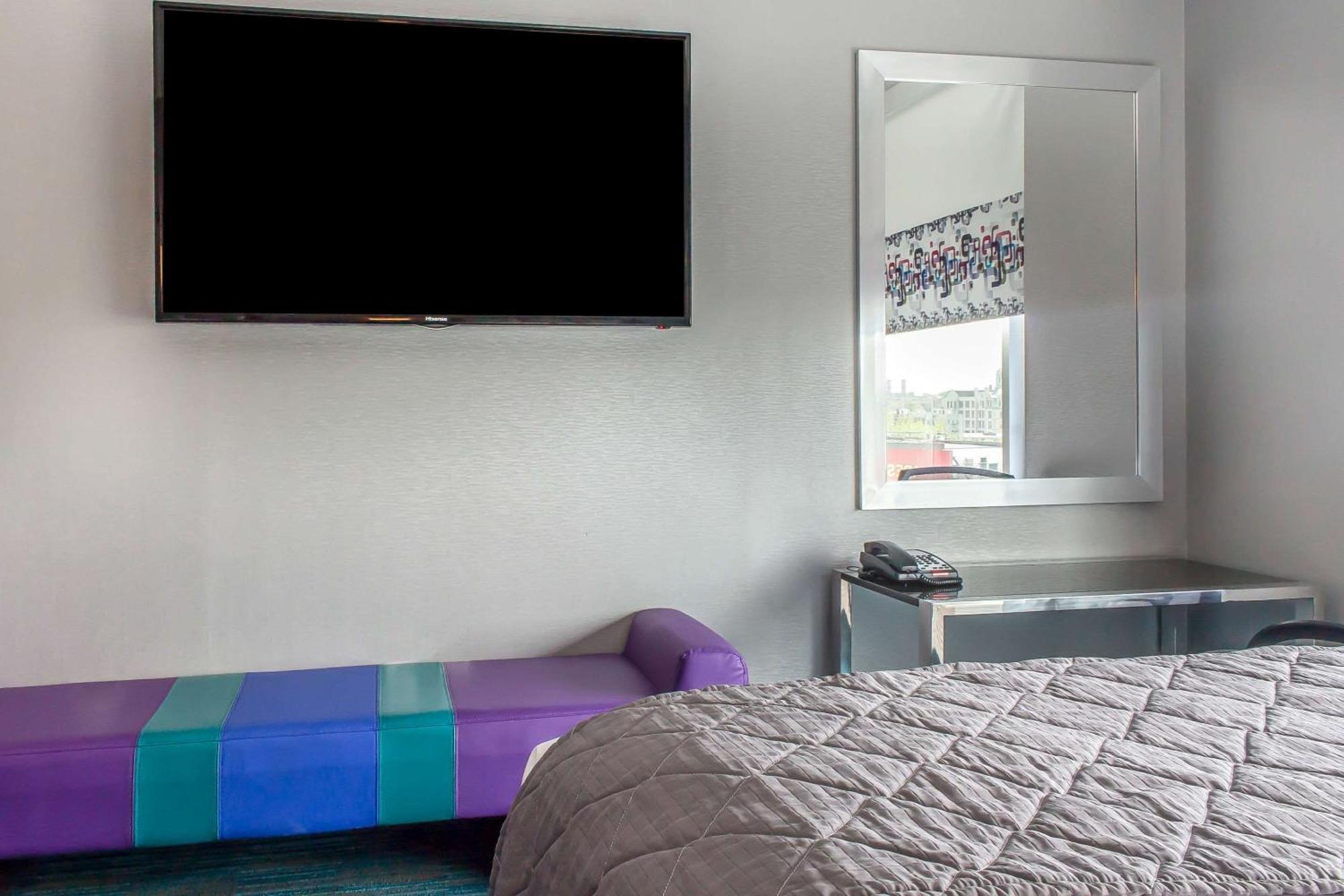 Standard King Room