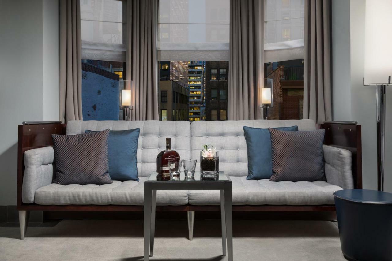 Deluxe Queen Room,1705968519:JPEG